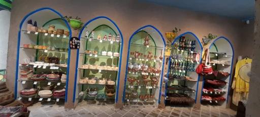 عکس فروشگاه سنتی محیا