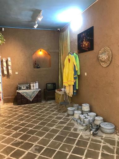 عکس فروشگاه سنتی محیا