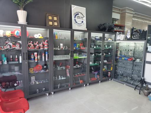 عکس فروشگاه ابزار تراش و پیچ و مهره منصوربخت