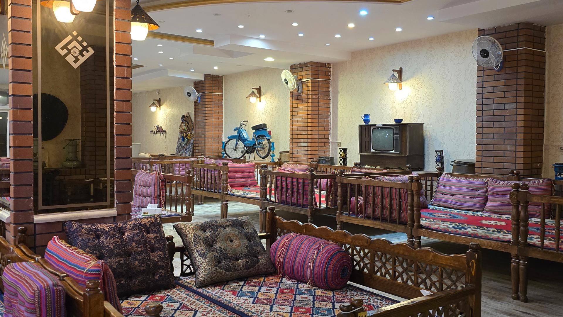 عکس مجتمع خدماتی توریستی پارسه