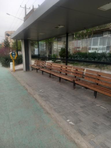 عکس ایستگاه اتوبوس آرمان
