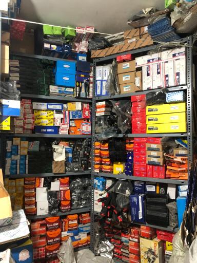 عکس لوازم یدکی مزدا وانت و کارا