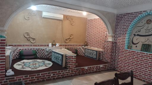 عکس رستوران سنتی عقاب طلایی