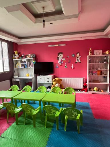 عکس کودکستان و خانه بازی صددانه یاقوت