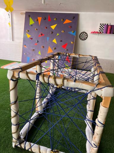 کودکستان و خانه بازی صددانه یاقوت