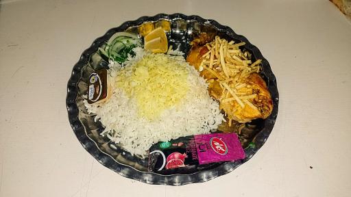 عکس رستوران سنتی عقاب طلایی