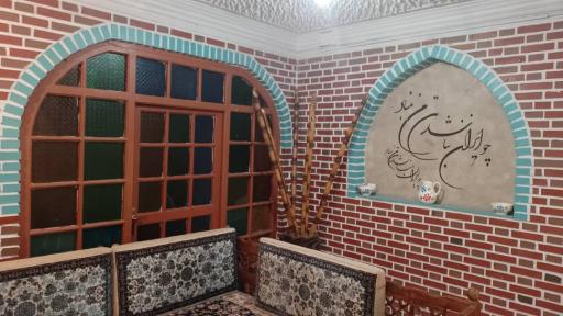 عکس رستوران سنتی عقاب طلایی