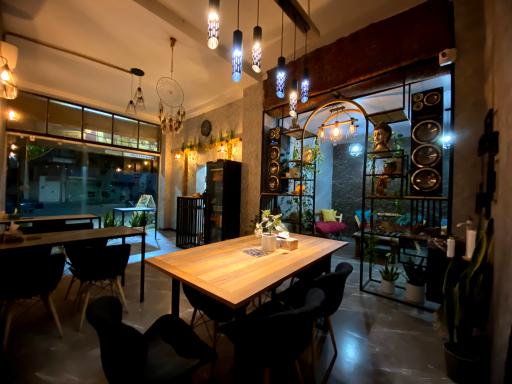 عکس فست فود آرومات