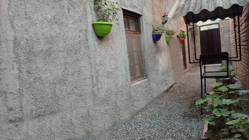 عکس اقامتگاه بومگردی شمعدونی 