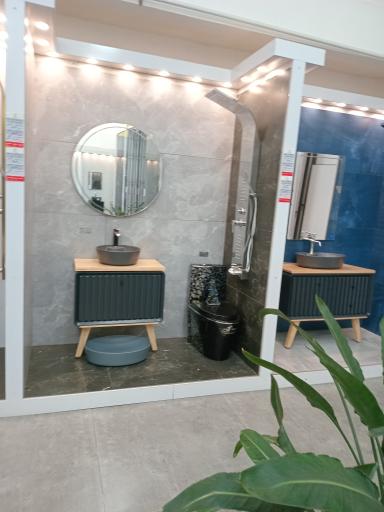 عکس کاشی و سرامیک نوید بنده مسئول 