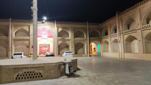 عکس حسینیه بزرگ زواره