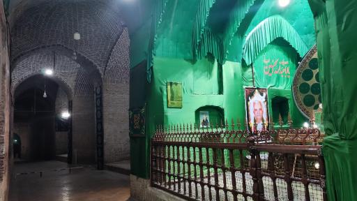 عکس حسینیه بزرگ زواره