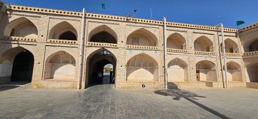 عکس حسینیه بزرگ زواره