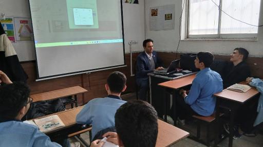 عکس دبیرستان غیردولتی پسرانه مولوی 