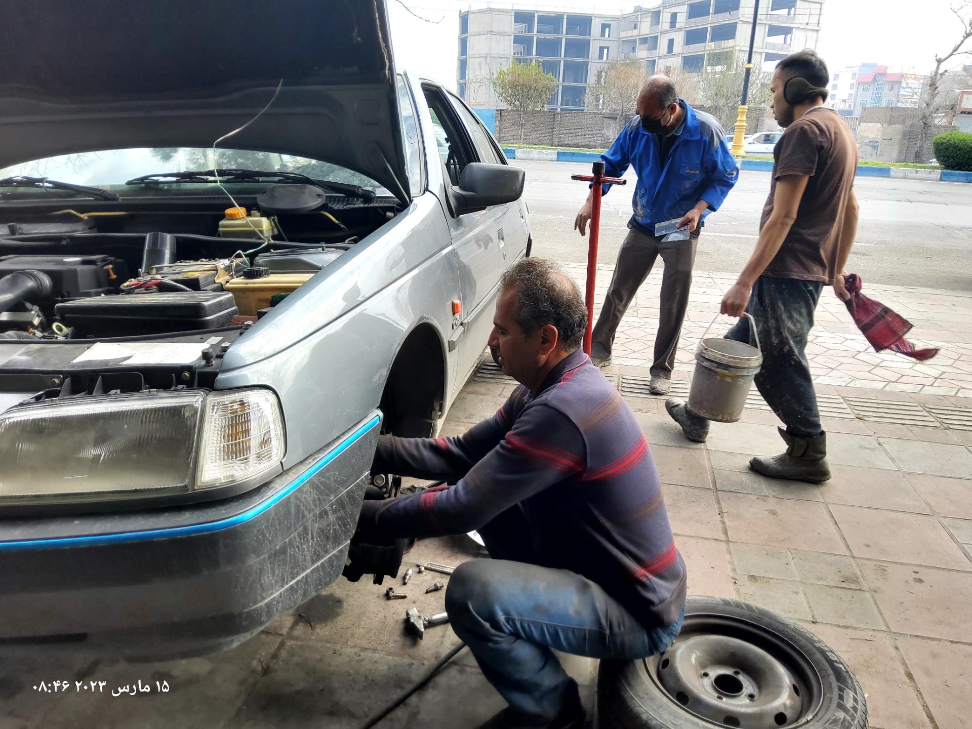 عکس تعمیرگاه جلوبندی لاله