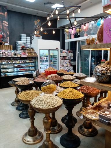 عکس نان و شیرینی تازه به تازه