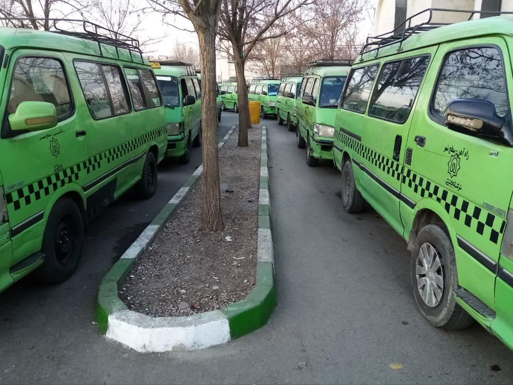عکس پایانهٔ تاکسی راه‌آهن مشهد