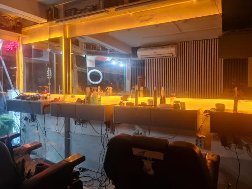 عکس آرایشگاه مردانه پل