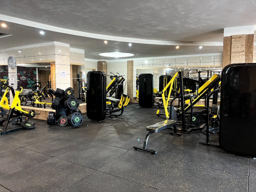 عکس باشگاه بدنسازی پیشرو