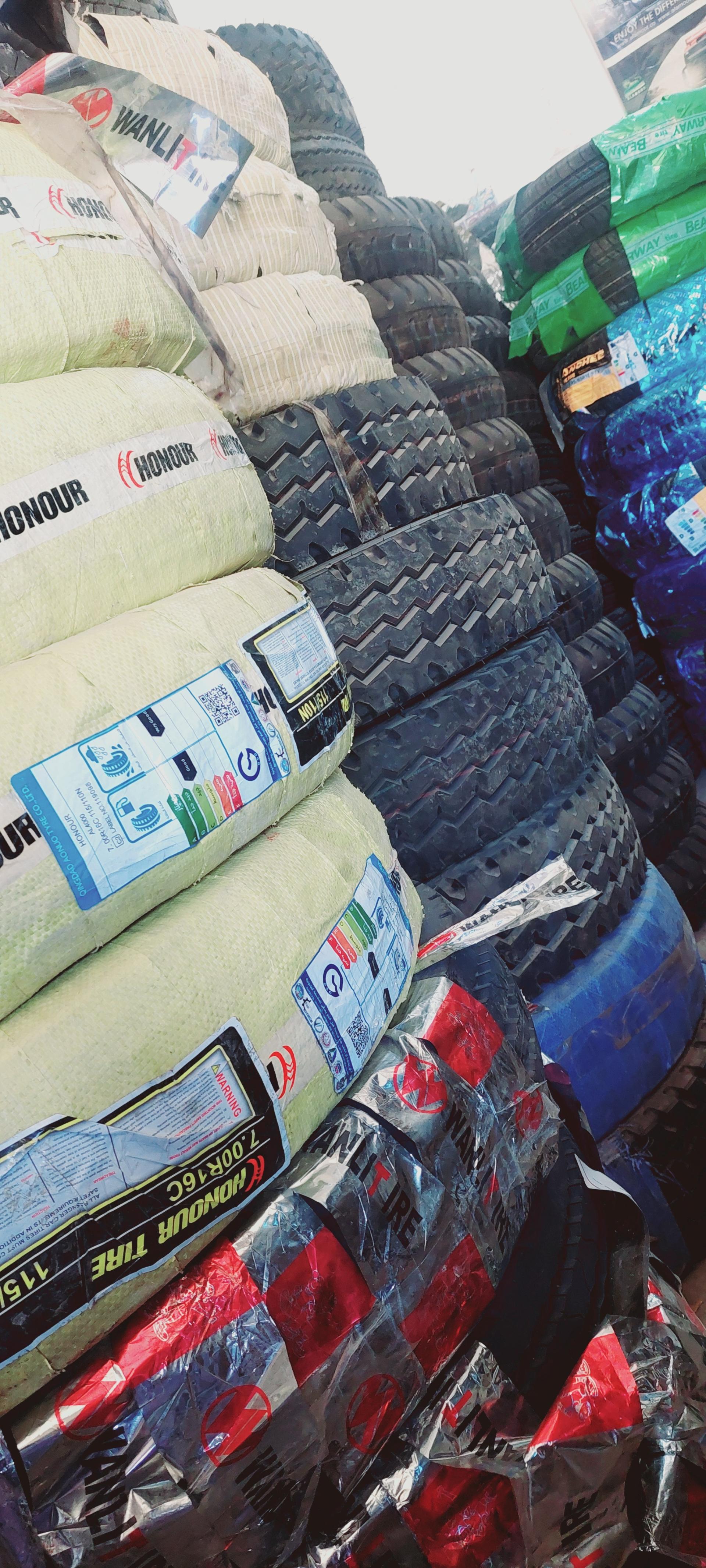 عکس لاستیک فروشی اربابی