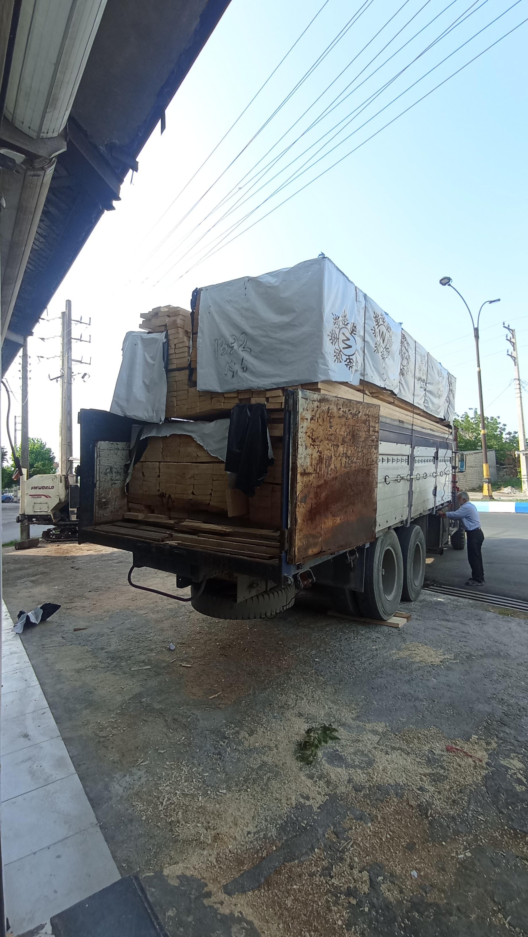 عکس چوب فروشی میلاد