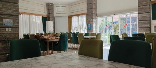 عکس رستوران قاشق طلایی 