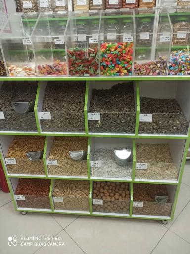 عکس عطاری و خشکبار دشت سبز 