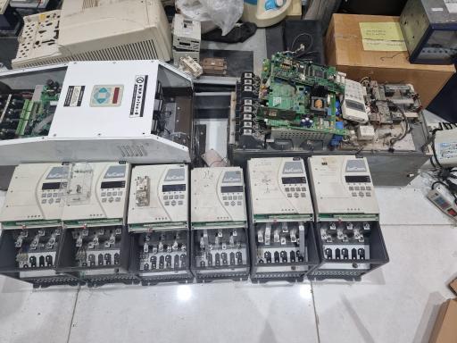 عکس صنعت الکترونیک پویان 