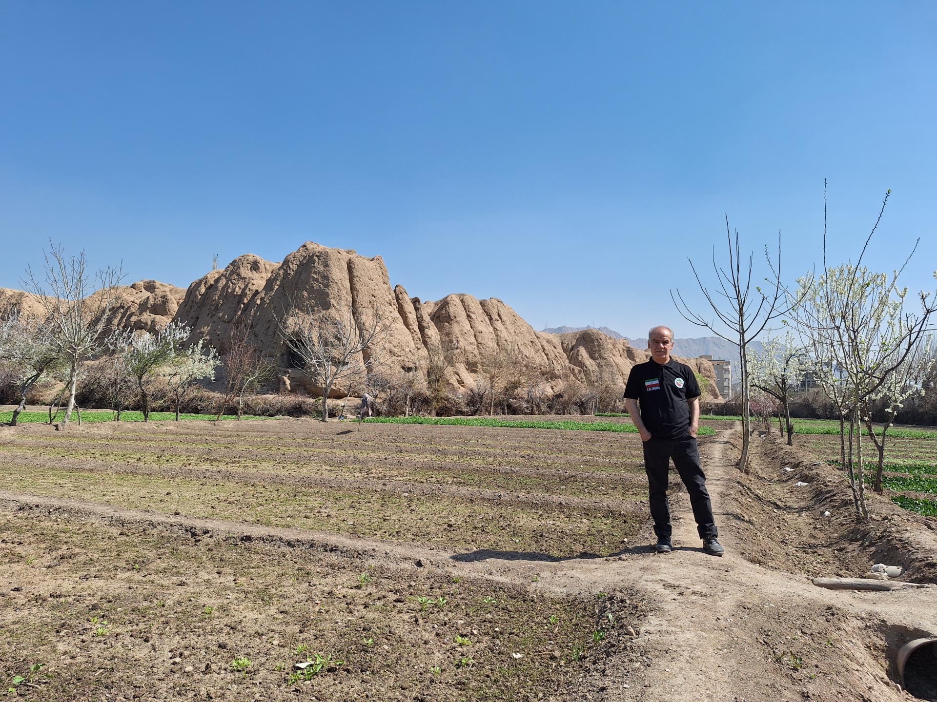 عکس قلعه گبری شهر ری