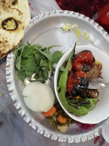 عکس رستوران سنتی تخت طاووس