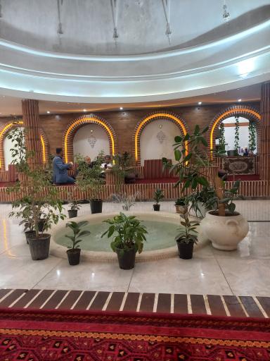 عکس رستوران سنتی تخت طاووس