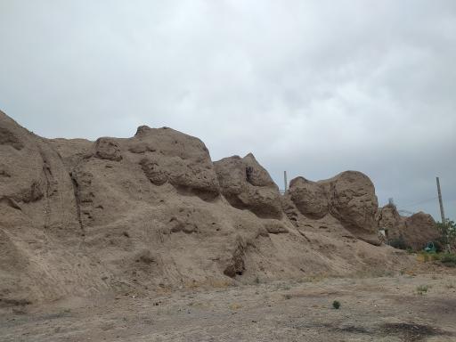 عکس قلعه گبری شهر ری