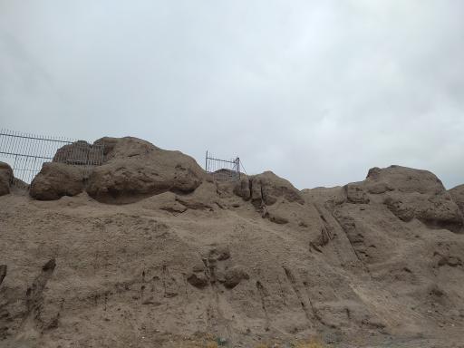 عکس قلعه گبری شهر ری