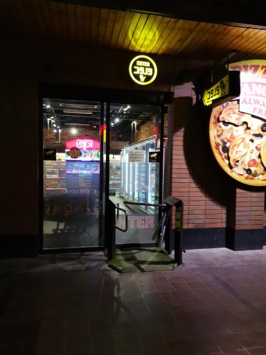 عکس مینی هایپر مارکت