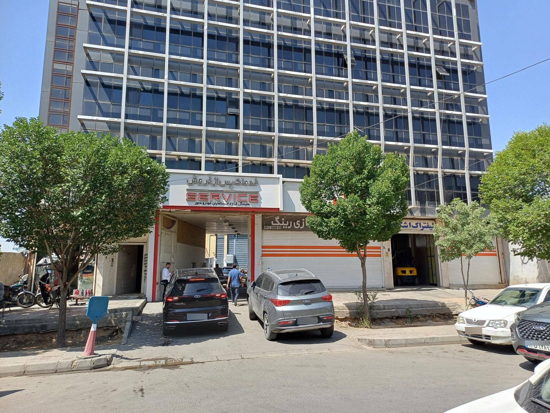 عکس تعمیرگاه سلامتیان خودرو محور