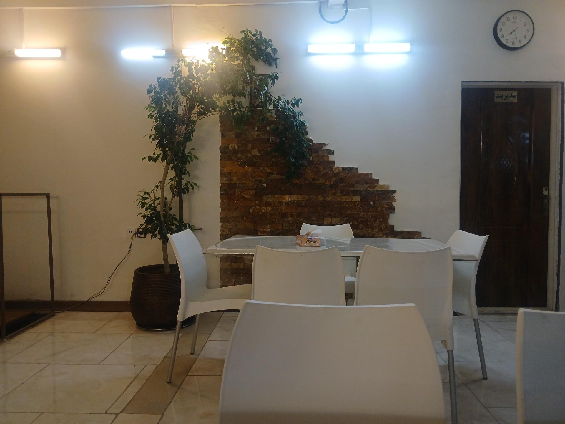 عکس رستوران شبستان