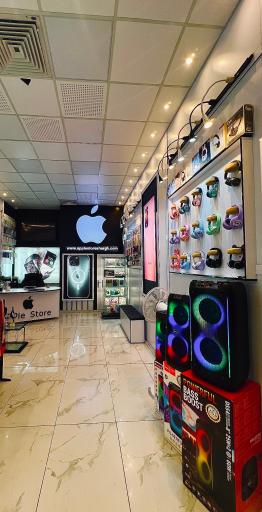 عکس اپل استور شرق تهران