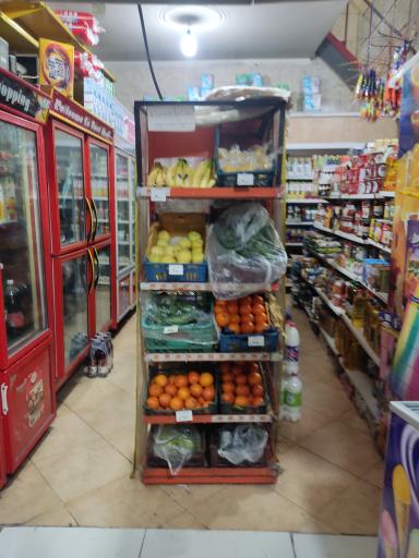 عکس سوپر مارکت آپادانا