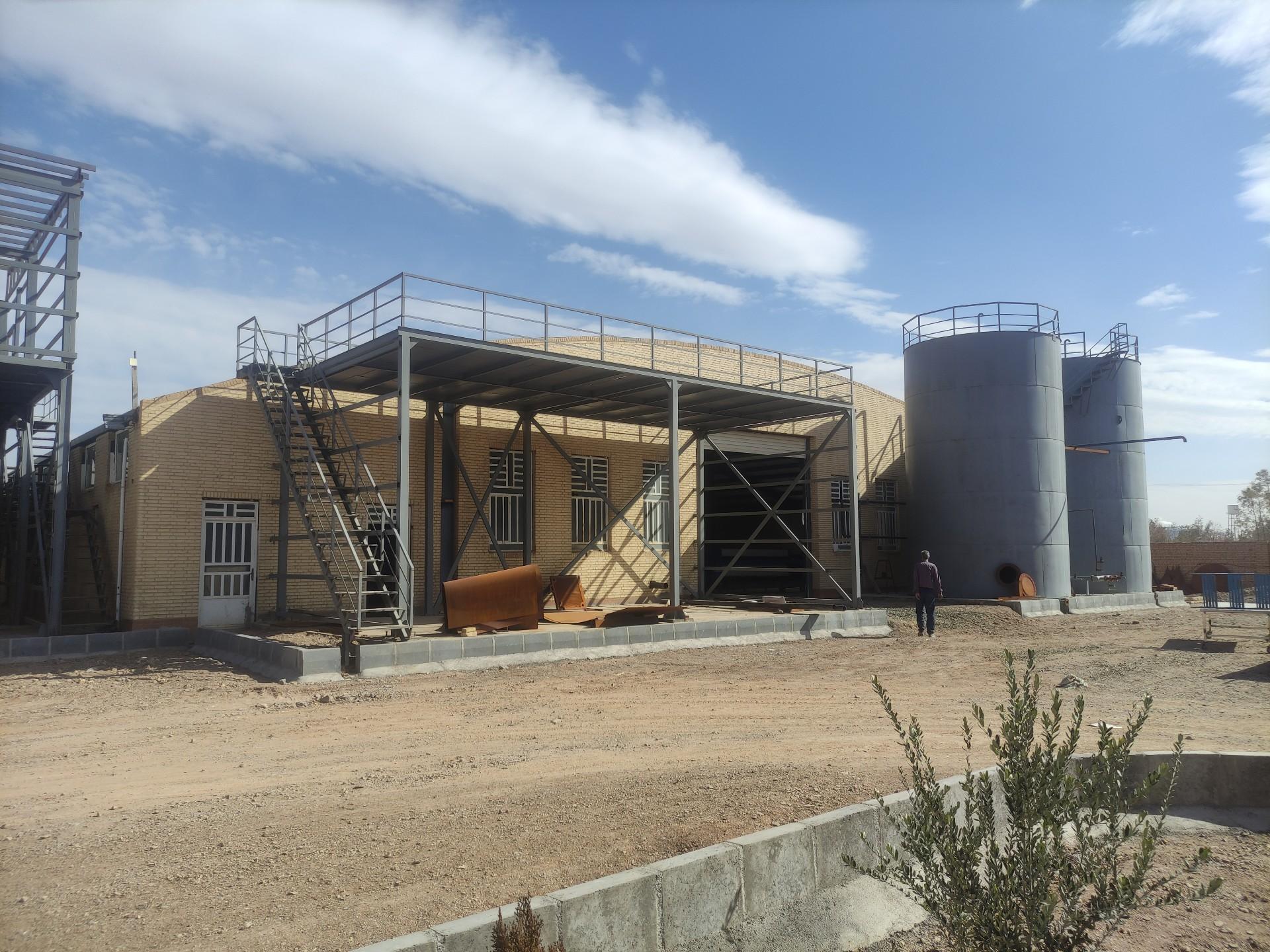 عکس کارخانه پاک پارافین میبد