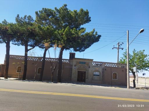 عکس عمارت امید