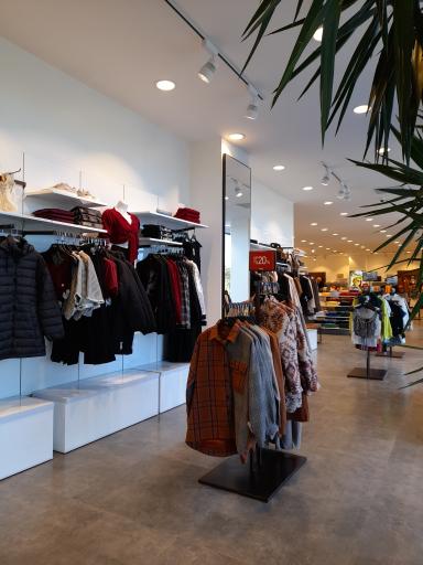 عکس فروشگاه بادی اسپینر خزرشهر