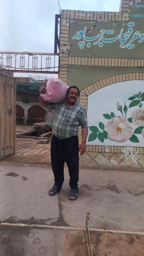 عکس کارگاه گلابگیری و عرقیات سنتی برادران رجب‌پور