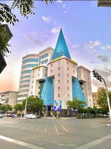 عکس بانک آینده