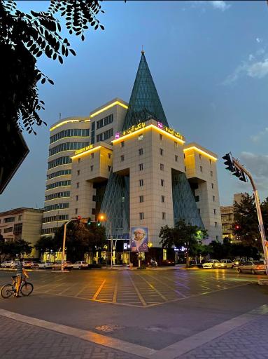 عکس بانک آینده