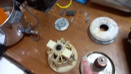 عکس تعمیرات لوازم خانگی فروزان 