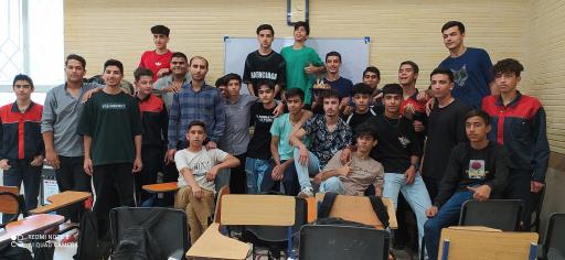 عکس دبیرستان باقرزاده