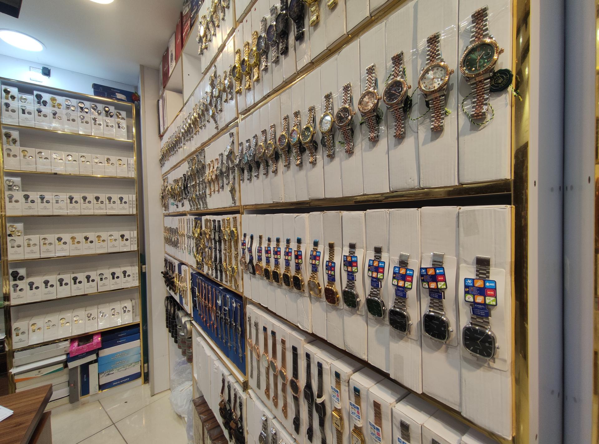 عکس پخش ساعت پارسا