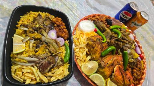 عکس غذای بیرون بر دیوان مهری