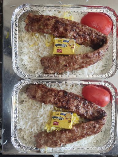 عکس چلوکبابی رضا