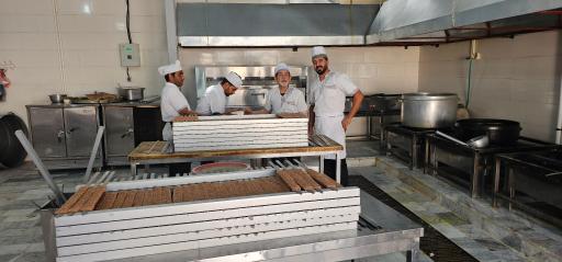 عکس آشپزخانه صنعتی اشکان پخت چوانمردی 